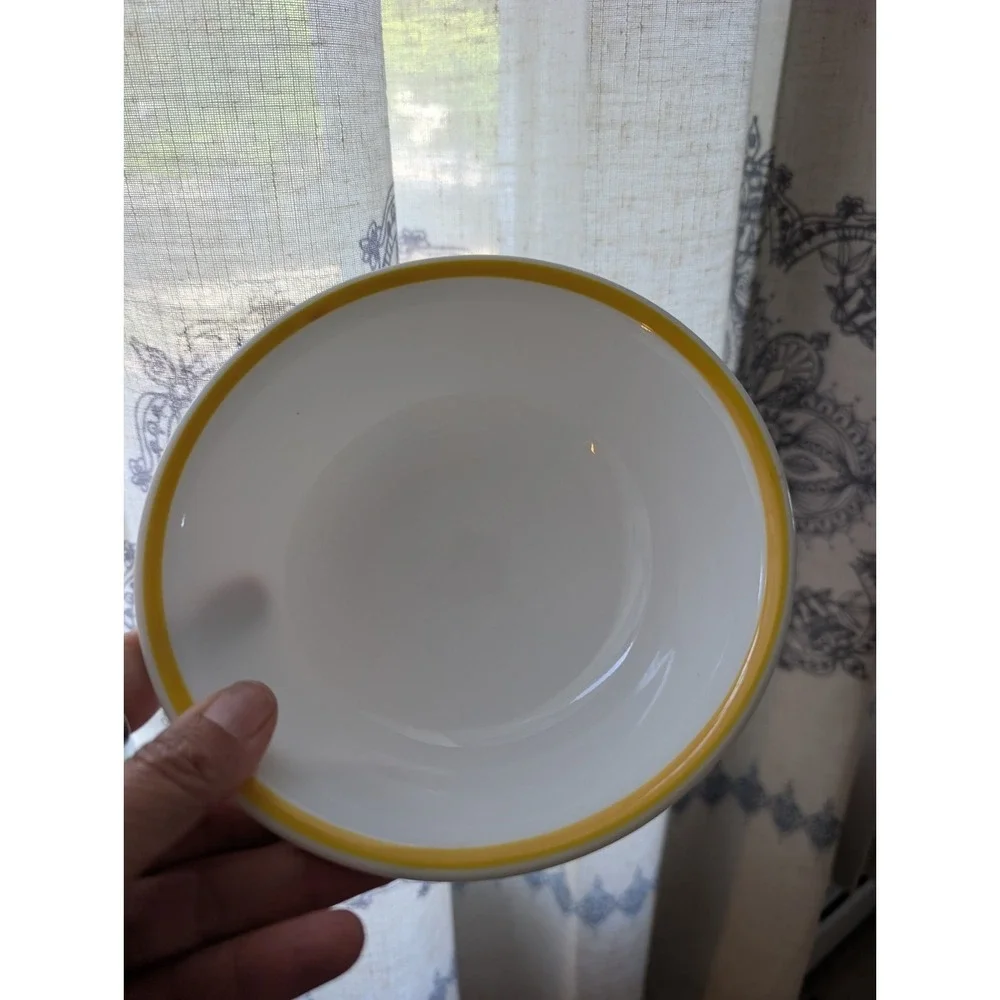 Vintage Corning Yellow Band Cereal Soup Bowl 6